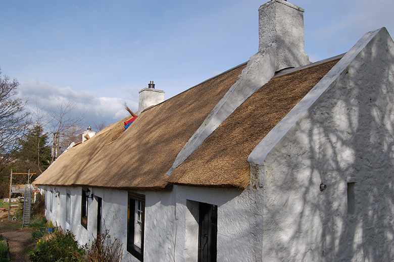 A stiff reed thatch cottage outside Edinburgh